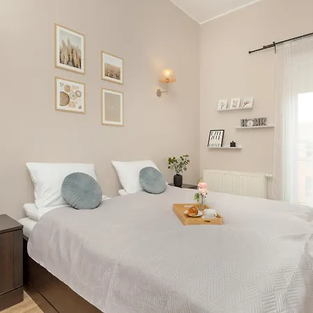 Modern With Balcony Srodmiescie By Renters Apartment Danzig