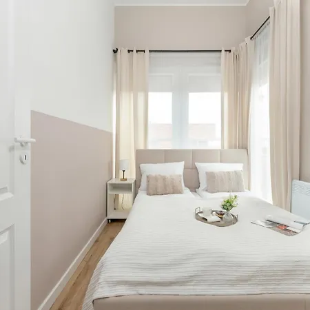 Modern With Balcony Srodmiescie By Renters Apartment *