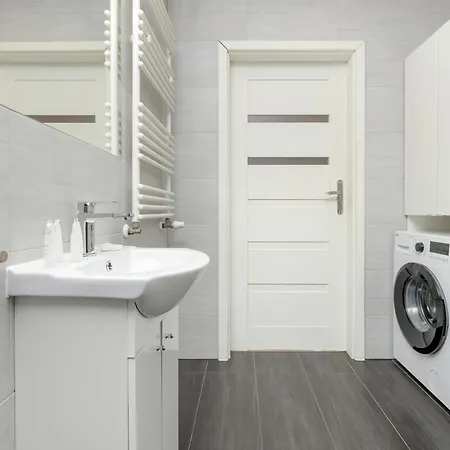 Modern With Balcony Srodmiescie By Renters Danzig