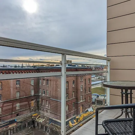 Modern With Balcony Srodmiescie By Renters Apartment