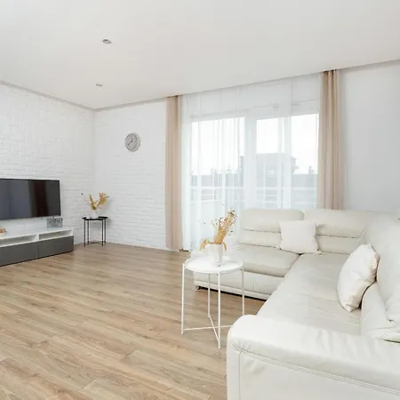 Modern With Balcony Srodmiescie By Renters Apartment Danzig